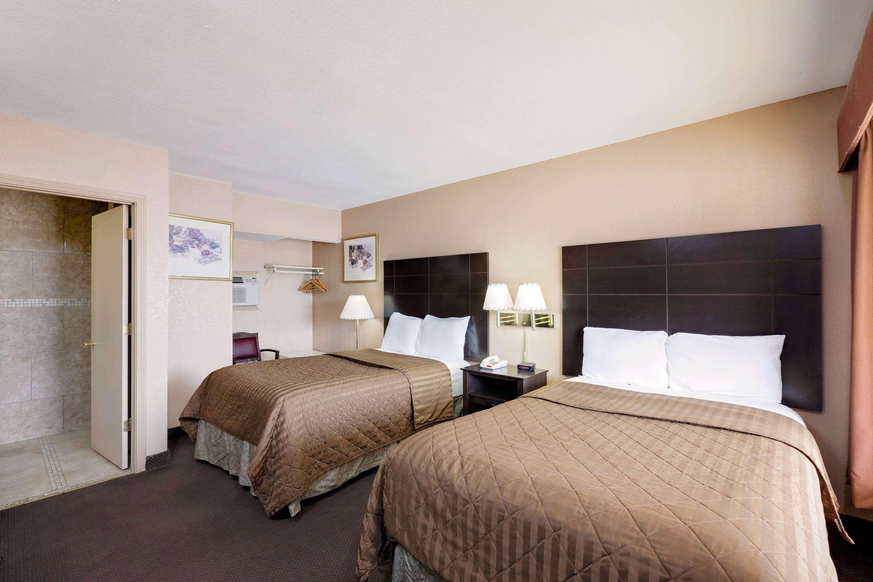 Travelodge By Wyndham Ozona Exteriör bild
