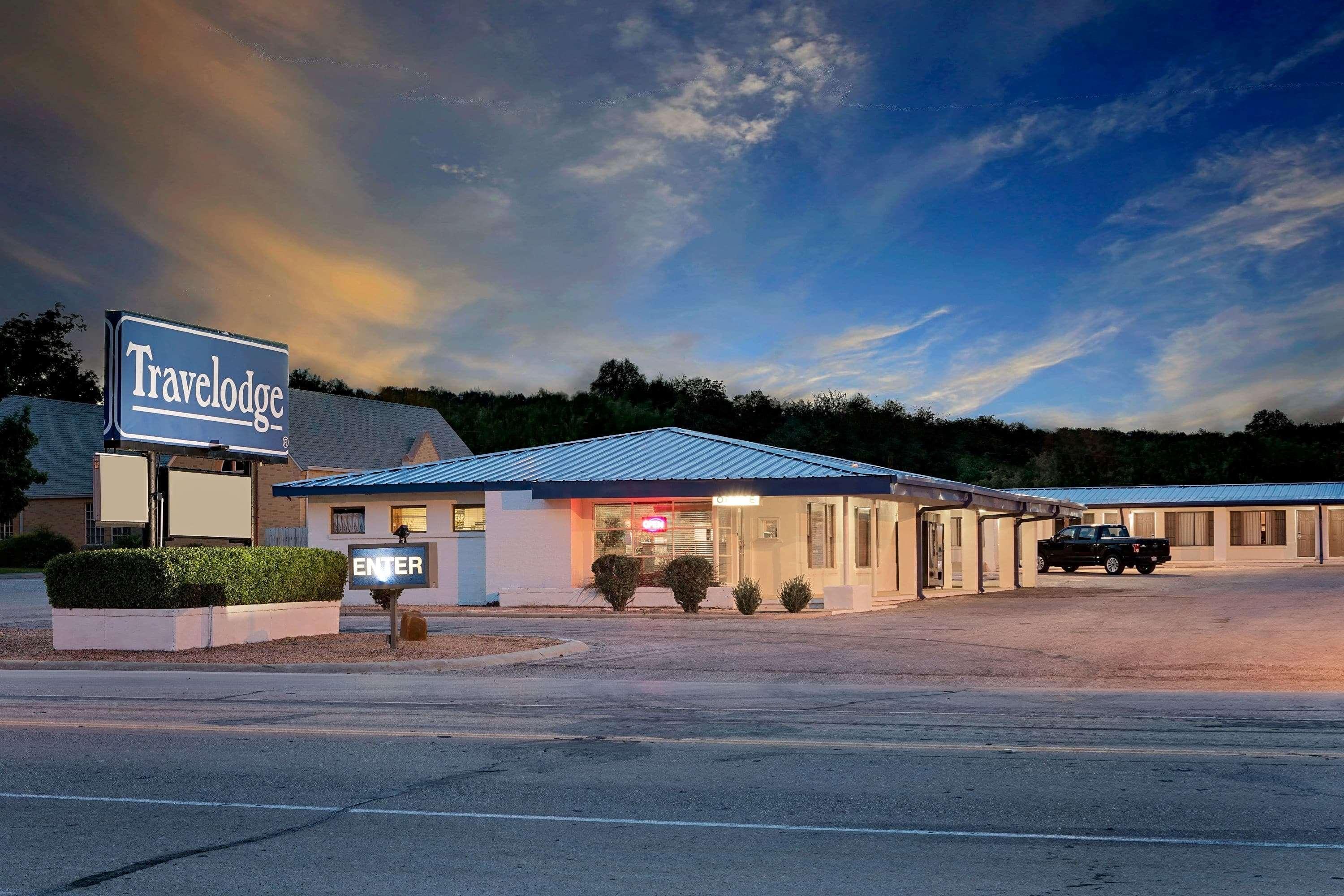 Travelodge By Wyndham Ozona Exteriör bild